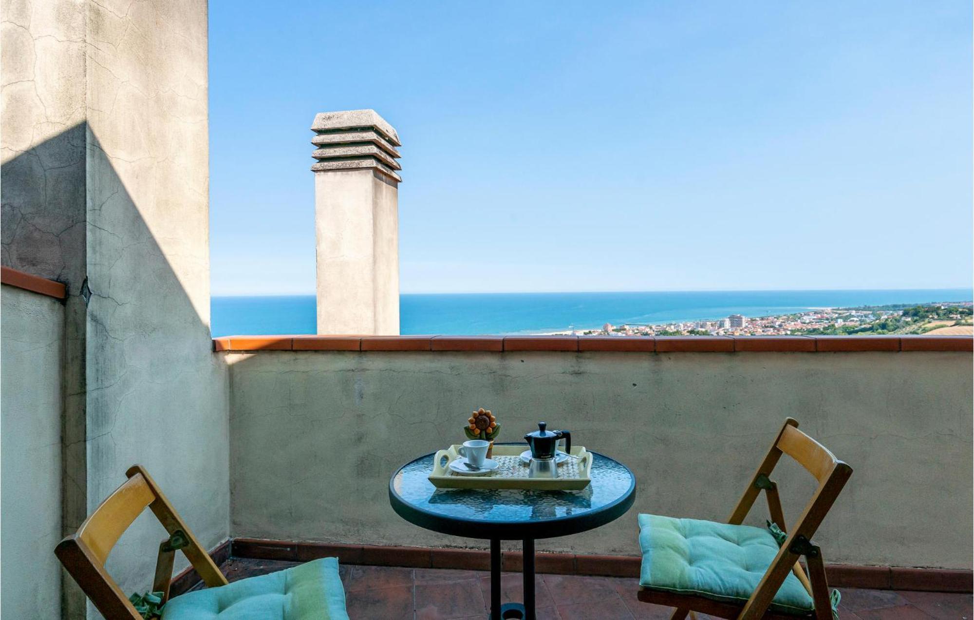 Nice Home In Belsito With Wifi Montepagano 外观 照片